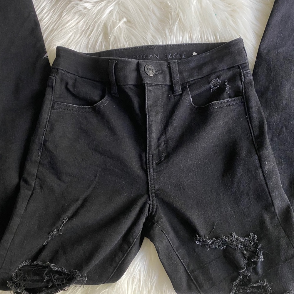 American Eagle black ripped jeans size 2 short